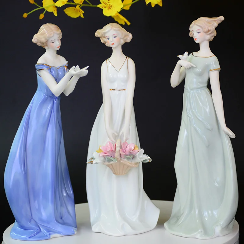 Europe Ceramic Beauty Figurine - огляд і ціна Nutcracker Figurine