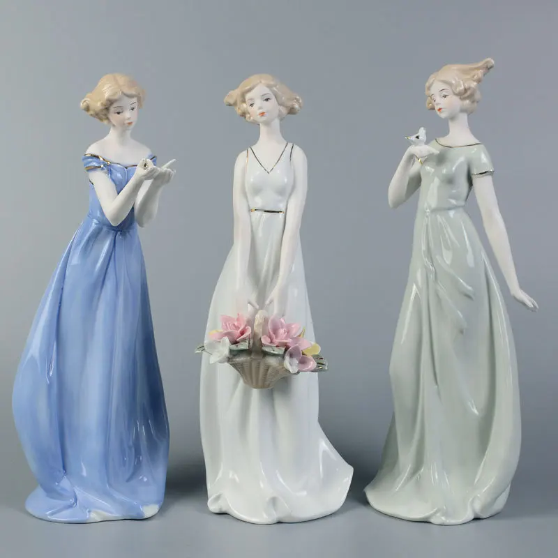 Europe Ceramic Beauty Figurine - огляд і ціна Nutcracker Figurine