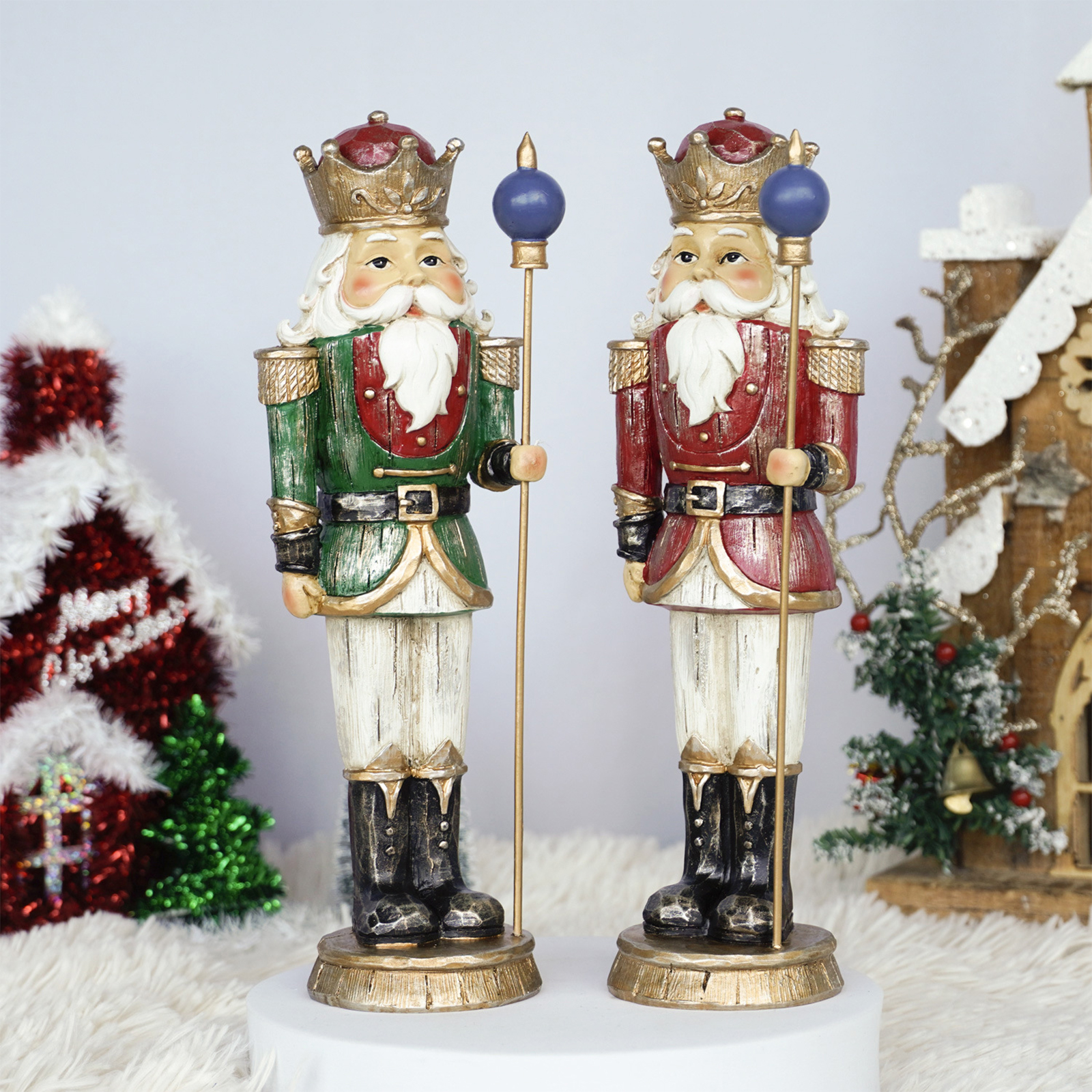 10 Inch Resin Christmas Nutcra - огляд і ціна Nutcracker Figurine