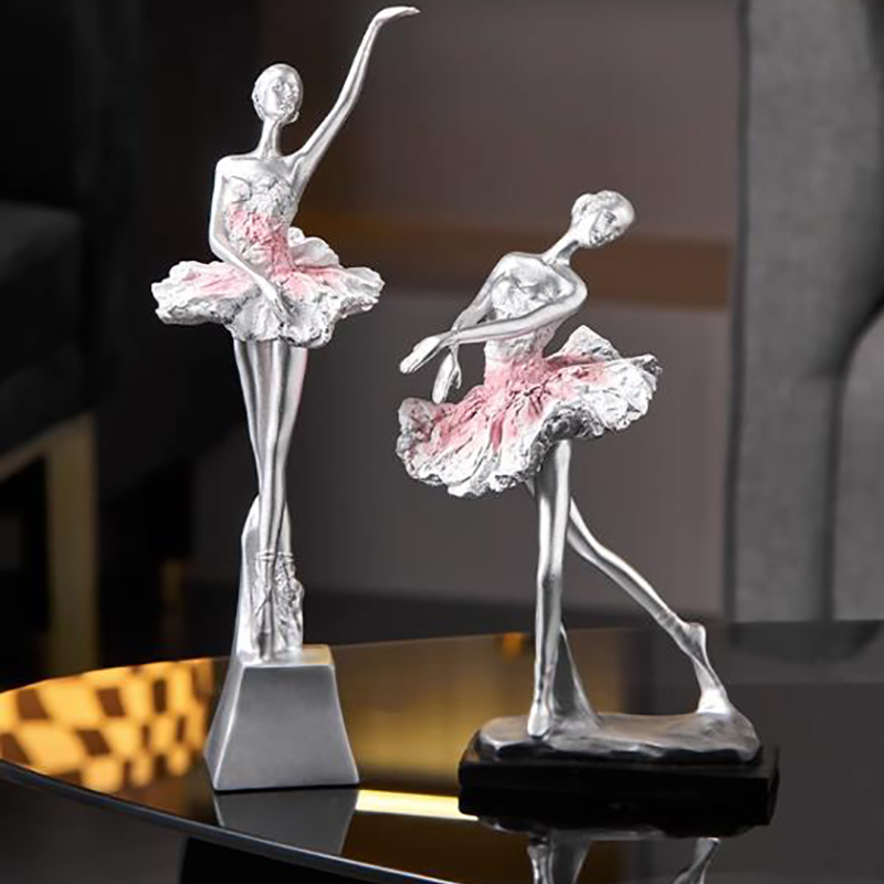 European Ballet Dancer Ornamen - огляд і ціна Nutcracker Figurine